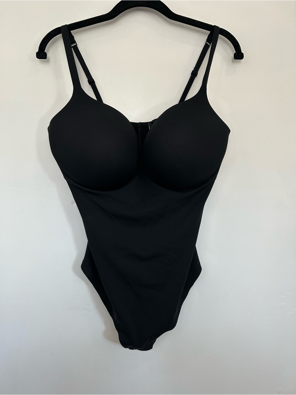 NWT SKIMS Black Seamless Scoop Neck Bodysuit
